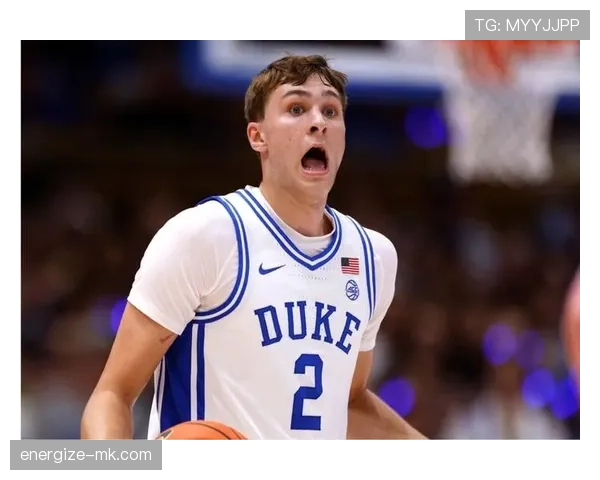 库珀·弗拉格持球突破效率提升显著拉开防守差距